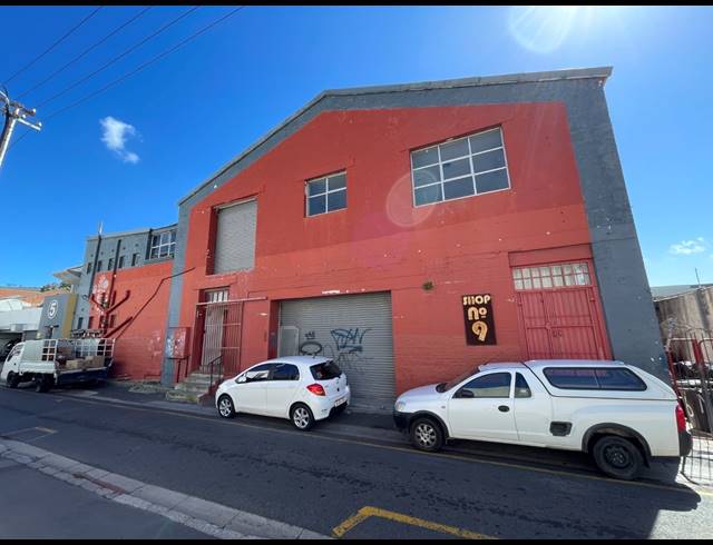 1,579M² FACTORY FOR SALE IN GARDENS